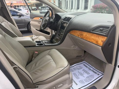 Used 2015 Lincoln MKX FWD w/ Equipment Group 102A image 26