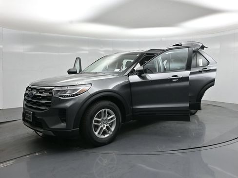 New 2026 Ford Explorer Active RWD image 29