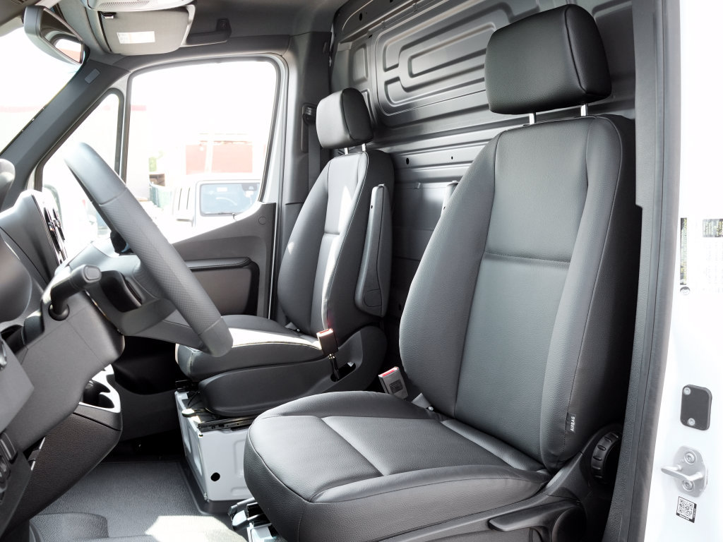 New 2026 Mercedes-Benz Sprinter 2500 image 10