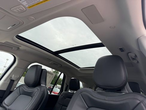New 2026 Lincoln Aviator Reserve AWD/4WD image 30