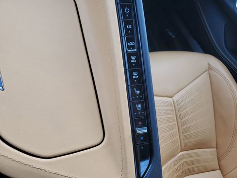 Used 2025 Chevrolet Corvette 3LT Convertible 1-Owner w/ Z51 Performance Package image 24