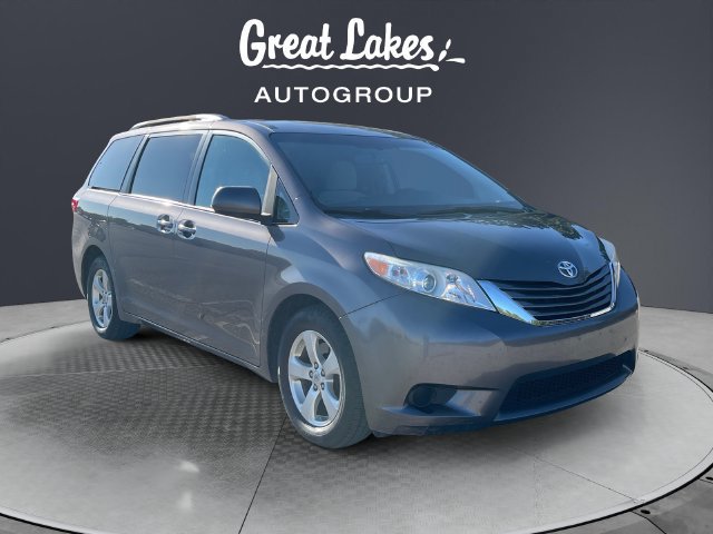 Used 2017 Toyota Sienna LE FWD image 7