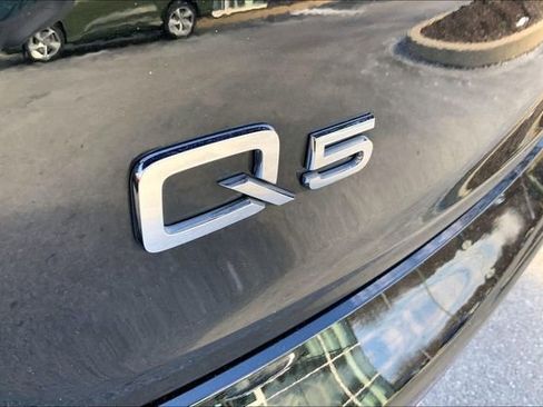 Used 2023 Audi Q5 2.0T Prestige w/ Prestige Package image 9