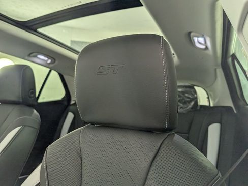 New 2025 Buick Envision Sport Touring AWD/4WD image 17