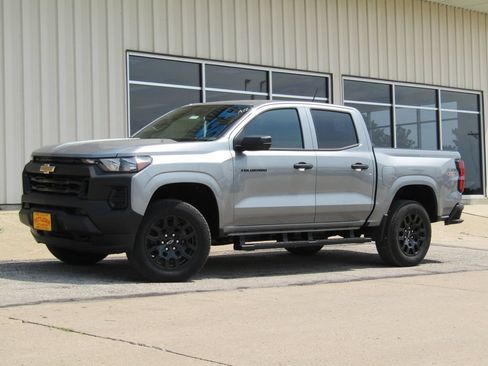 New 2026 Chevrolet Colorado W/T w/ WT Custom Package AWD/4WD image 12
