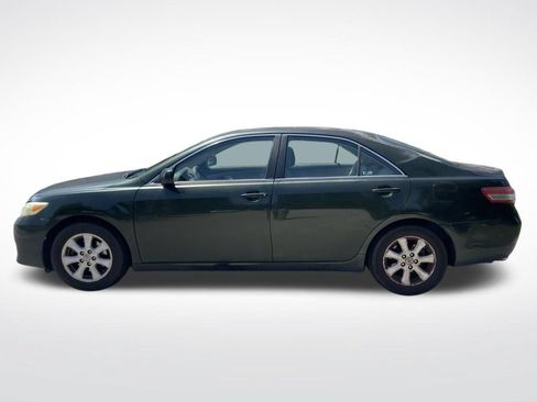 Used 2010 Toyota Camry LE FWD image 8