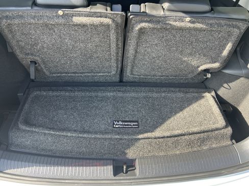 Used 2018 Volkswagen Tiguan SEL Premium AWD/4WD image 31