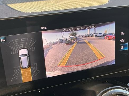 Used 2022 Mercedes-Benz EQB 350 4MATIC image 17