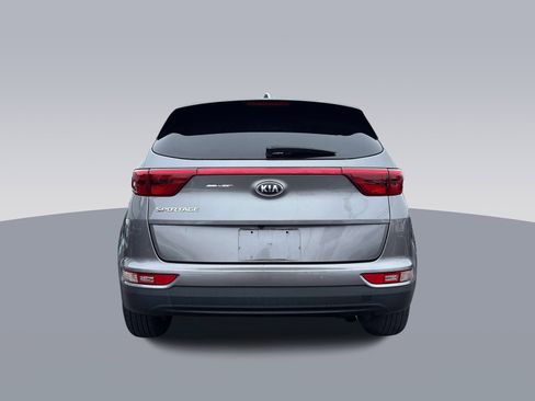 Used 2018 Kia Sportage LX image 3