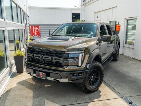 Used 2024 Ford F150 Raptor AWD/4WD image 3