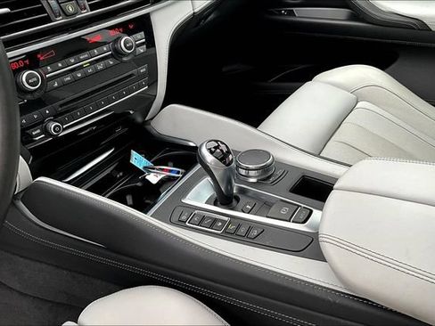 Used 2018 BMW X5 M AWD/4WD image 17