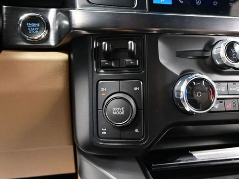 Used 2024 Ford F250 Lariat AWD/4WD image 17