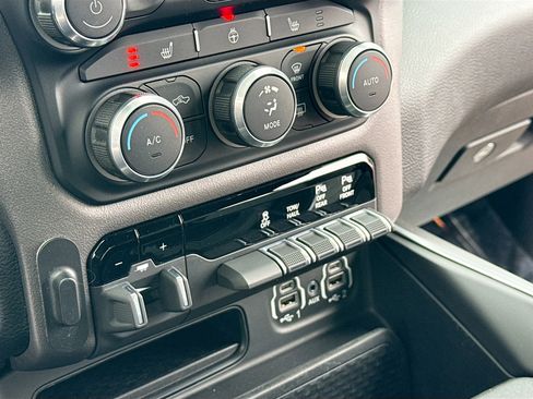 Used 2021 RAM 1500 Big Horn image 11