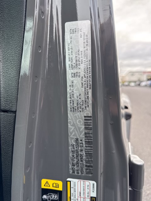 Used 2023 Jeep Gladiator Sport AWD/4WD image 26