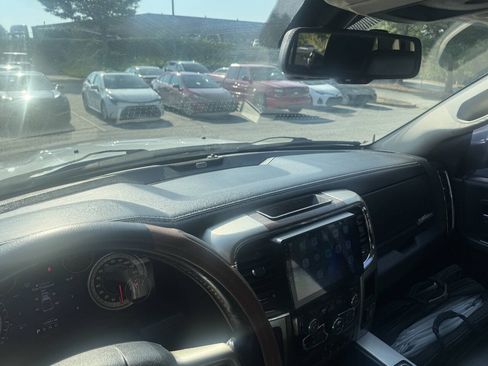 Used 2013 RAM 1500 Laramie RWD image 33