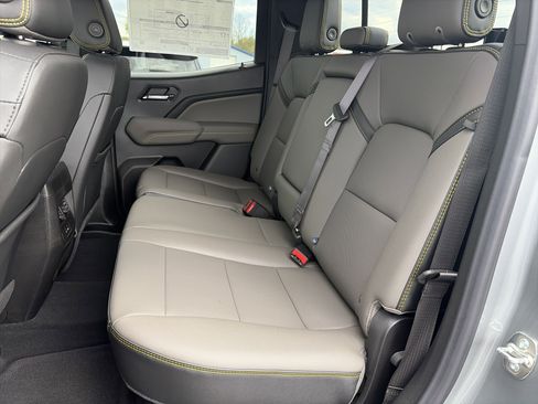 New 2026 Chevrolet Colorado ZR2 w/ Technology Package AWD/4WD image 13