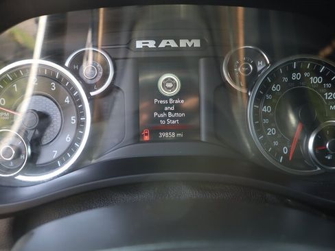 Used 2022 RAM 2500 Tradesman AWD/4WD image 9