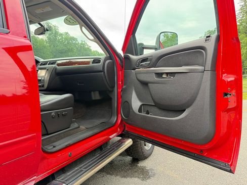 Used 2013 GMC Sierra 2500 SLT w/ Entertainment Package AWD/4WD image 22