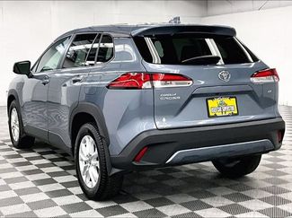 Used 2024 Toyota Corolla Cross LE FWD video 2