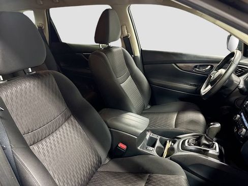 Used 2018 Nissan Rogue SV AWD/4WD image 18