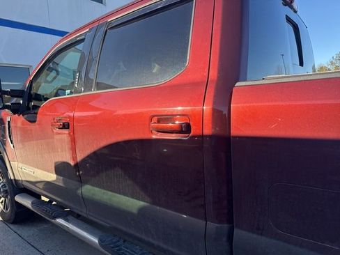 Used 2017 Ford F250 Lariat w/ Lariat Value Package image 14