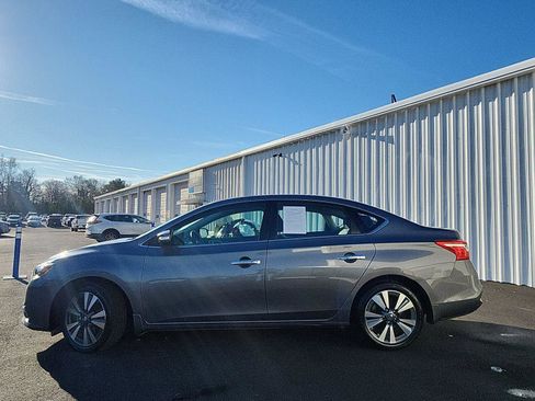 Used 2018 Nissan Sentra SL image 2