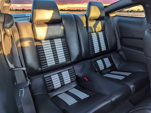 Used 2011 Ford Mustang Shelby GT500 RWD image 18