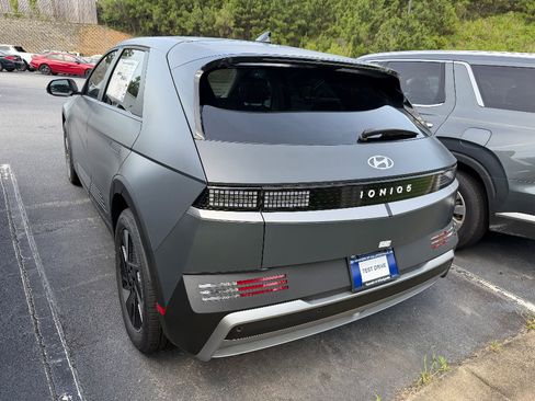 New 2026 Hyundai Ioniq 5 SEL RWD image 4