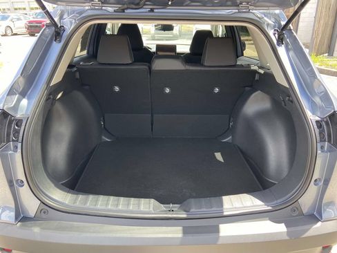 Used 2025 Toyota Corolla Cross LE FWD image 10