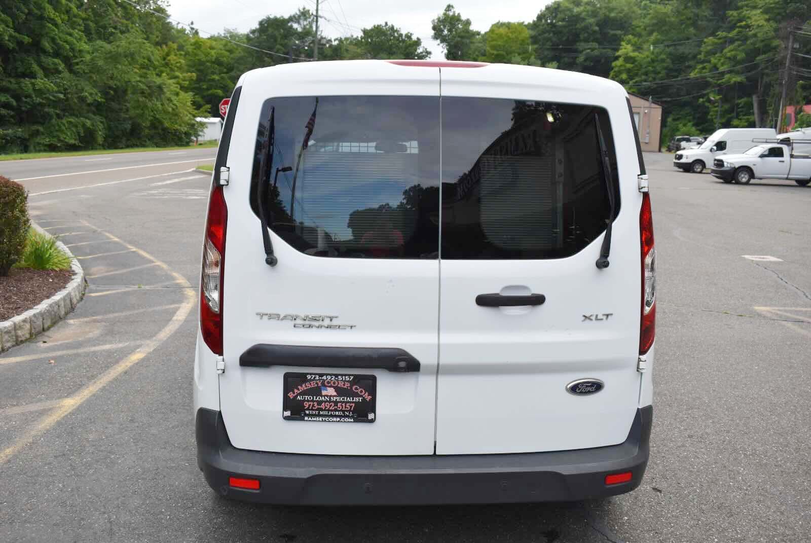 Used 2016 Ford Transit Connect XLT FWD image 5