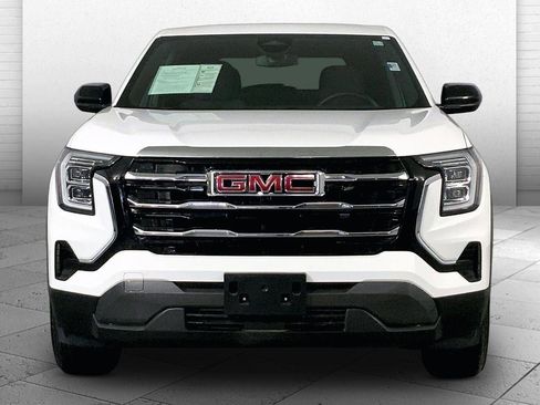 Used 2025 GMC Terrain Elevation AWD/4WD image 2