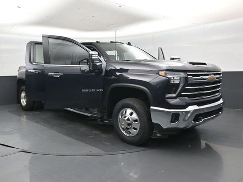 Used 2024 Chevrolet Silverado 3500 LTZ w/ LTZ Plus Package AWD/4WD image 46