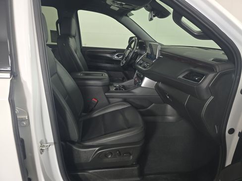 Used 2024 Chevrolet Tahoe LT AWD/4WD image 8