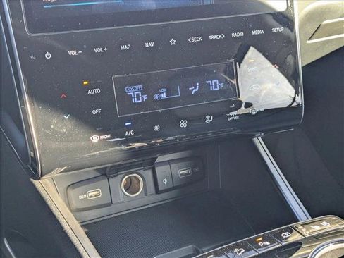 Used 2023 Hyundai Tucson Limited image 15