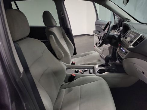 Used 2020 Honda Pilot LX image 24