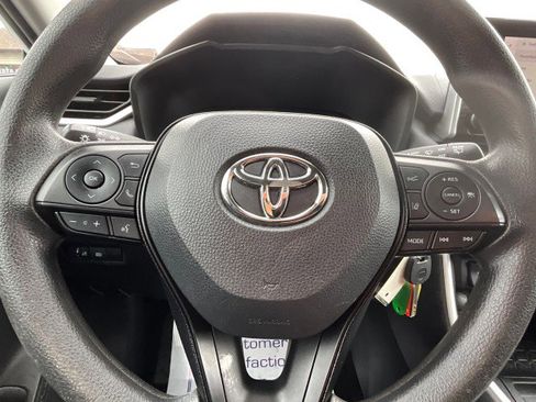 Used 2023 Toyota RAV4 LE image 13