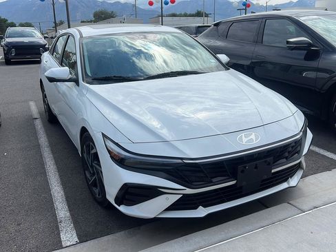 Certified 2024 Hyundai Elantra Limited FWD image 1