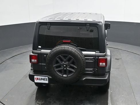 Used 2020 Jeep Wrangler Unlimited Sport image 19