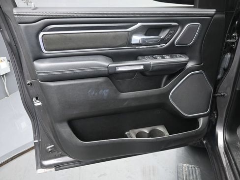 Used 2023 RAM 1500 Laramie AWD/4WD image 12