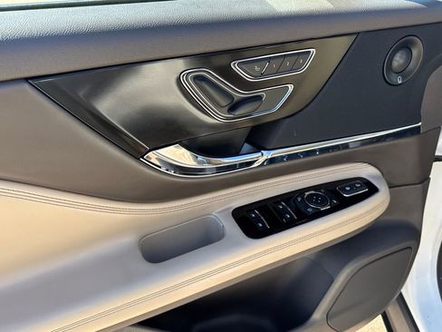 Used 2020 Lincoln Corsair Reserve w/ Equipment Group 201A image 30