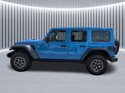 Used 2025 Jeep Wrangler Unlimited Rubicon AWD/4WD image 12