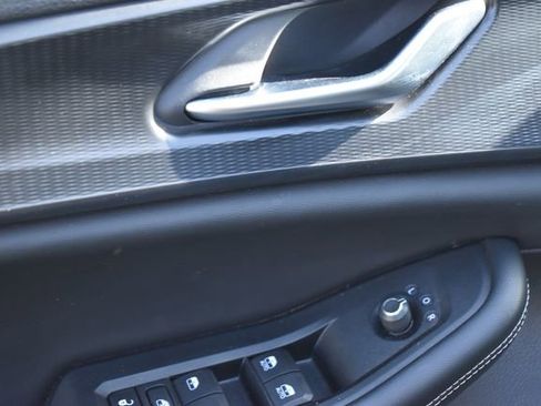 Used 2023 Jeep Grand Cherokee L Laredo image 12