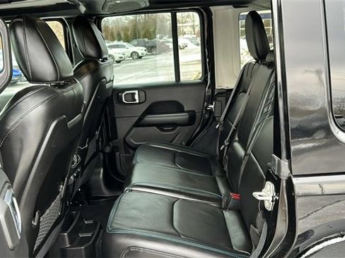 Used 2024 Jeep Wrangler Unlimited Rubicon 4xe image 23