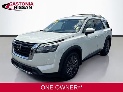 Used 2024 Nissan Pathfinder SL w/ SL Premium Package