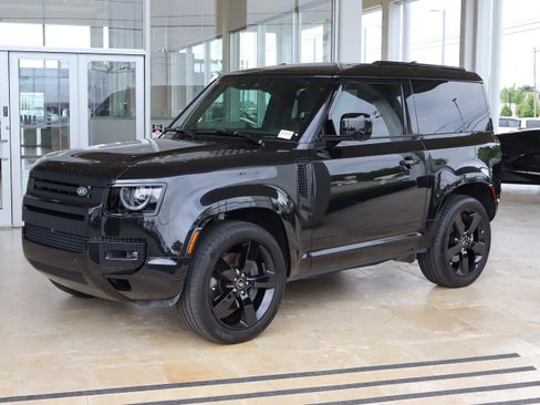 Used 2024 Land Rover Defender 90 X-Dynamic SE AWD/4WD image 5