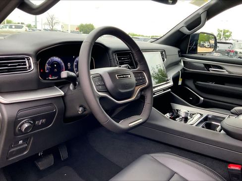 New 2026 Jeep Grand Wagoneer Limited AWD/4WD image 8