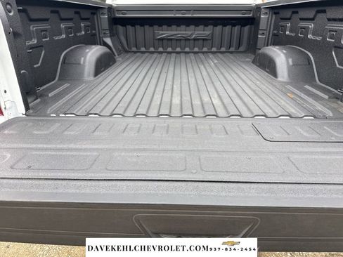 Used 2024 Chevrolet Silverado 2500 ZR2 w/ Technology Package image 32