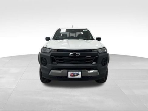 New 2026 Chevrolet Colorado Trail Boss AWD/4WD image 2