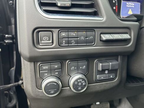 Used 2021 GMC Yukon AT4 w/ AT4 Premium Plus Package image 17