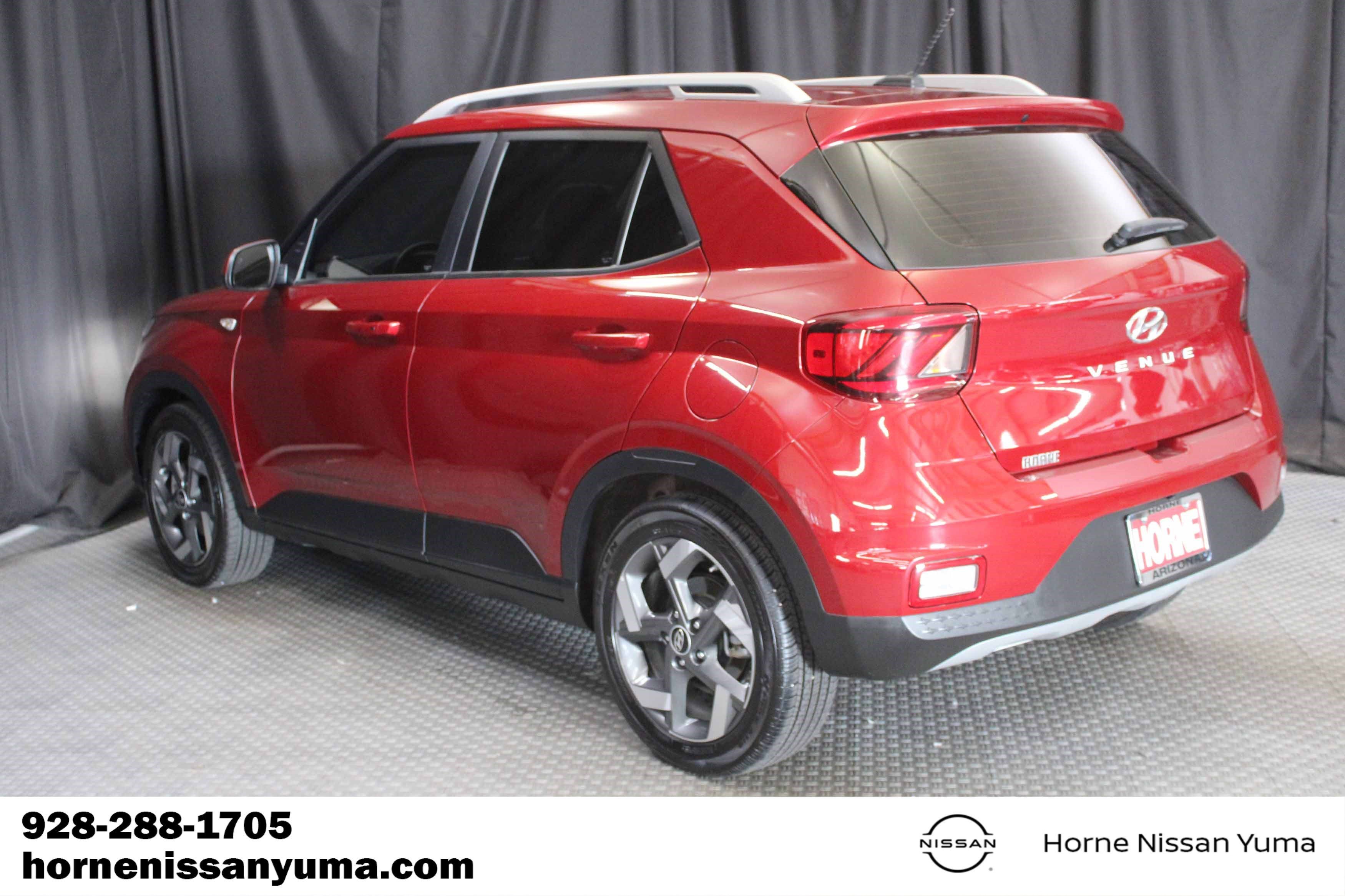 Used 2025 Hyundai Venue Limited FWD image 15